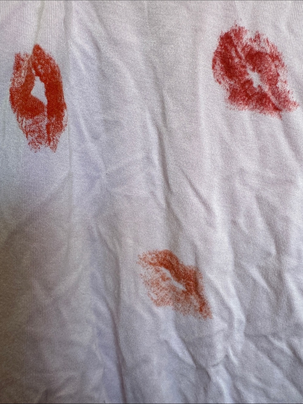 SKIMS Pink Lip-Print Lounge Top and Pants Set #470 - Picture 7 of 7